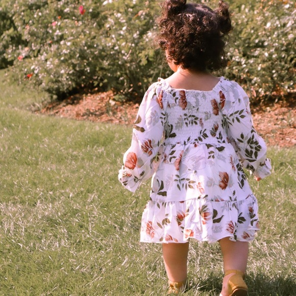 Toddler dress, size 12-18 months . Flower design. - Picture 3 of 3